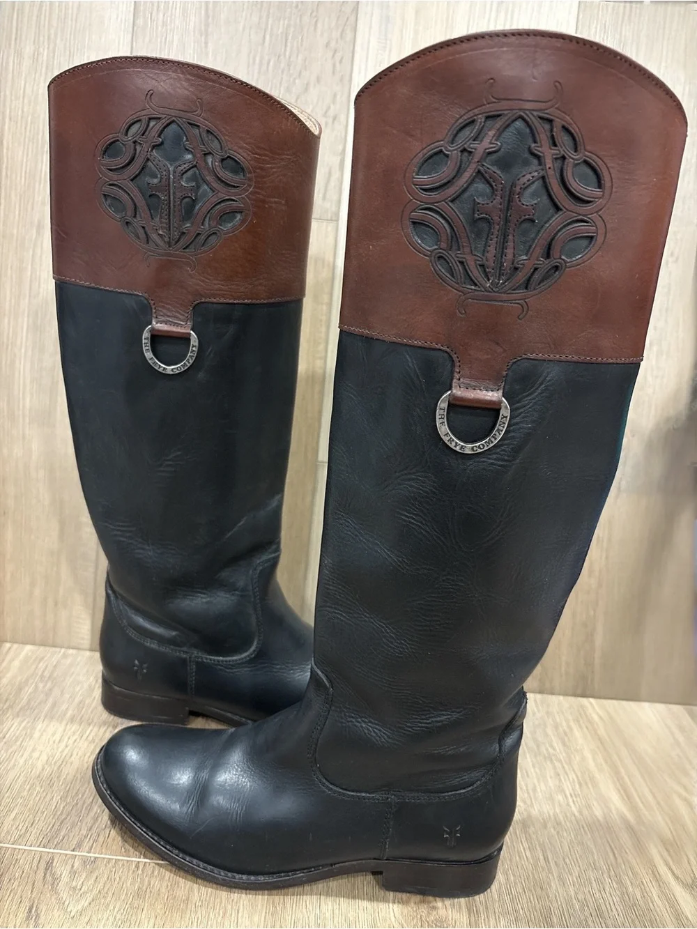 Frye Melissa Two Tone Logo Black Brown Leather Pull-On English Riding Boots 8B